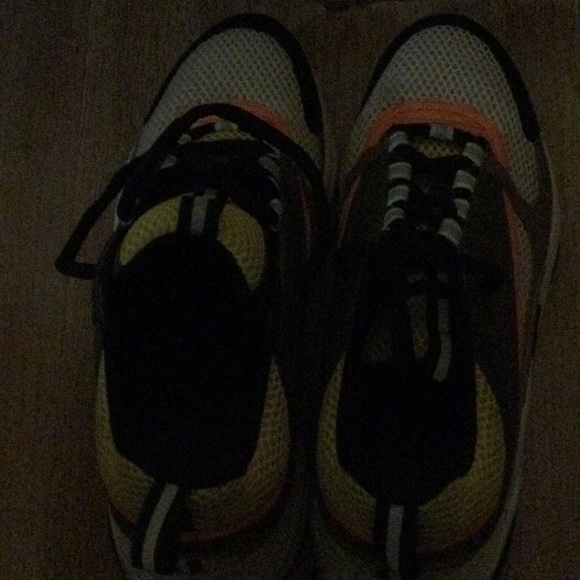 Colorful Athletic Sneakers - Picture 3 of 4